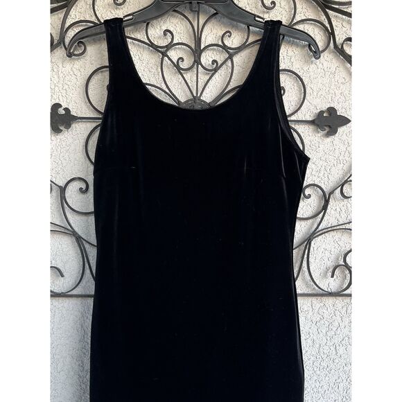 Victoria’s Secret Velvet Shorts Romper - Size M - Black - Picture 2 of 7